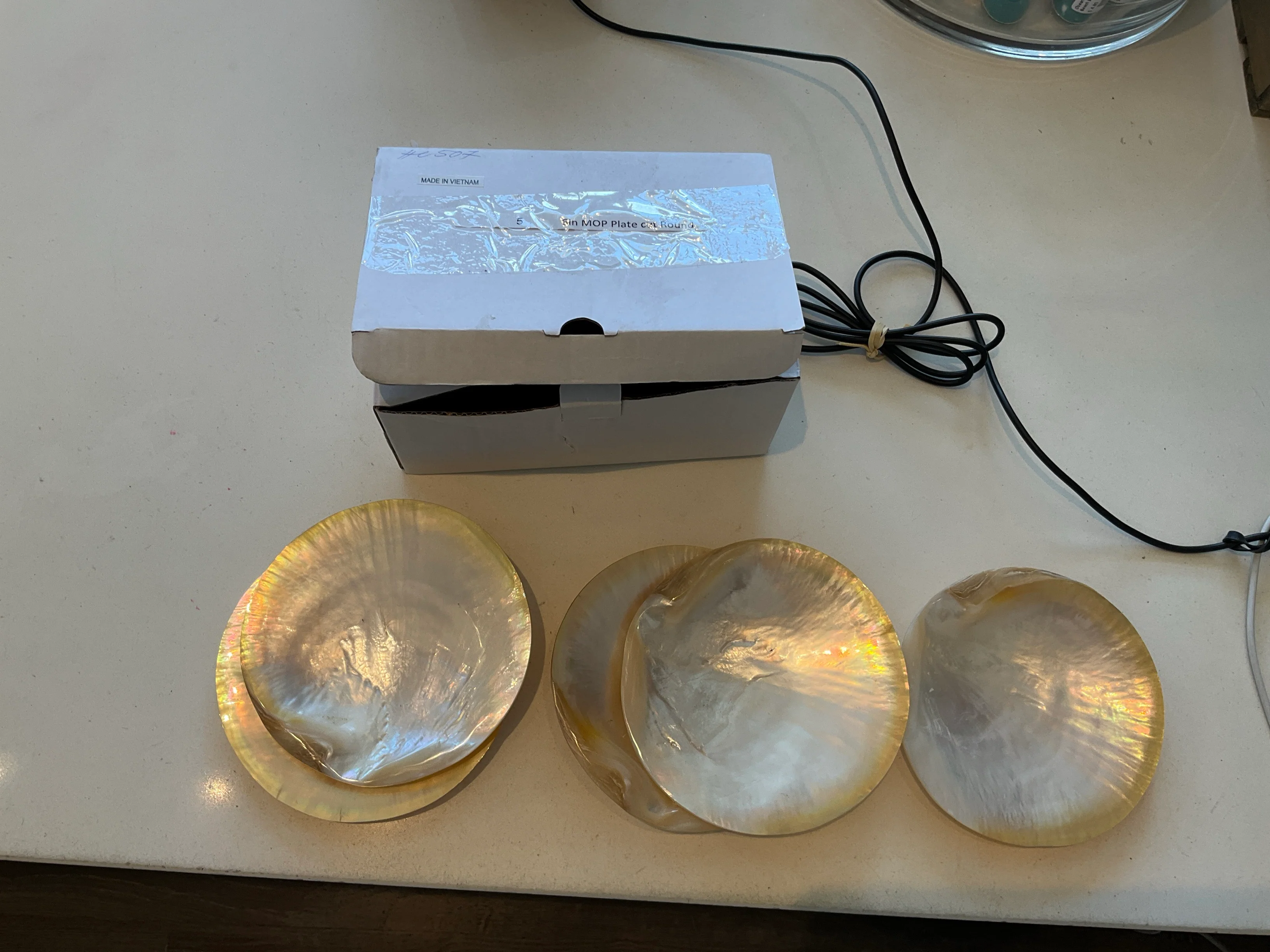6in MOP Plate cut Round - Image 2
