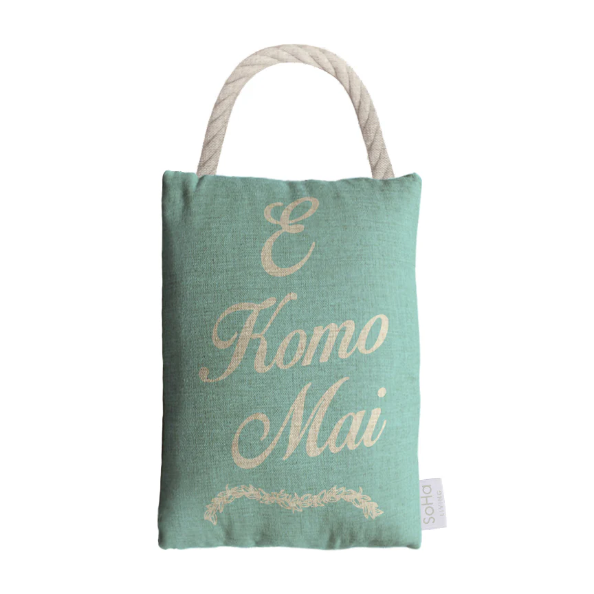 E Komo Mai Lei Door Hanger