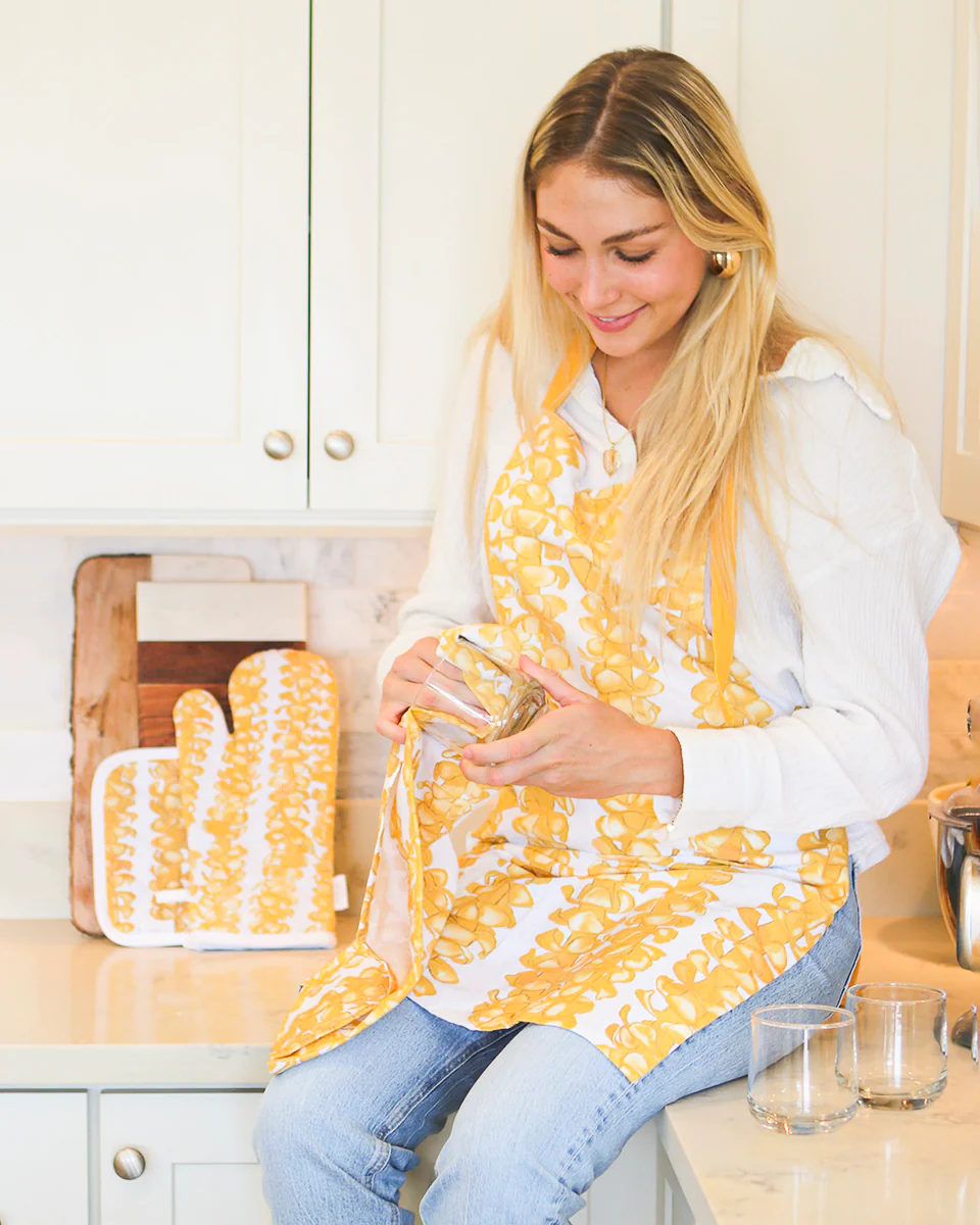 Puakenikeni Lei Oven Mitt - Image 7